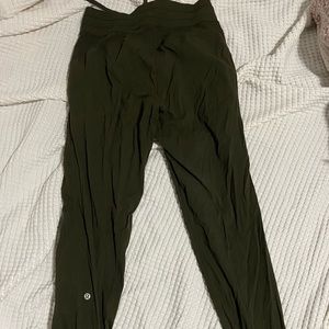 Lulu lemon beyond the studio jogger